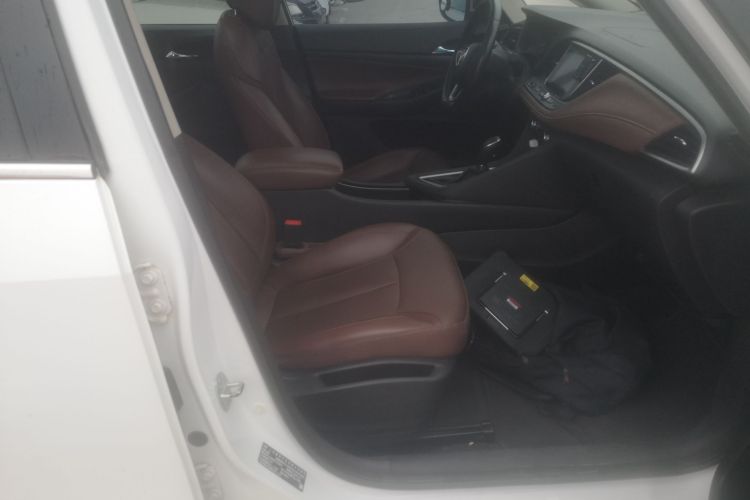 别克GL6 2019款 18T 6座互联尊贵型 国VI局部细节41