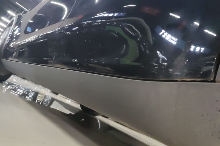 特斯拉 Model Y 2022款 改款 后轮驱动版局部细节9002