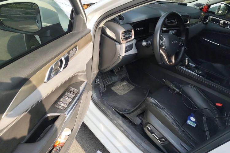 领克03 2018款 1.5TD DCT型Pro版 国V中控内饰20