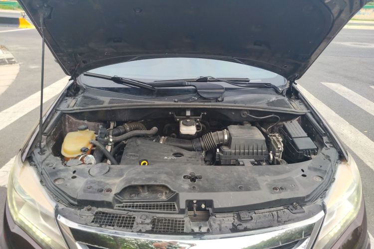 比亚迪S7 2015款 2.0T 升级版 自动尊贵型机舱底盘24