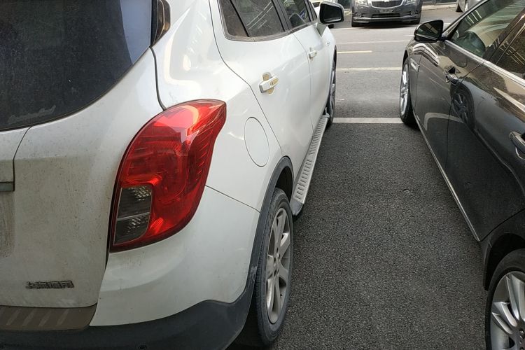 别克 昂科拉 2014款 1.4T 自动两驱都市精英型车身外观9