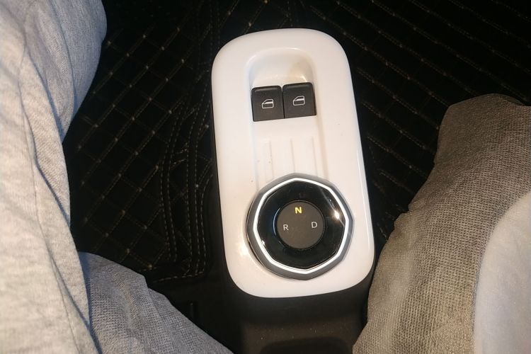 吉利银河 熊猫 2025款 210km 元气熊中控内饰18