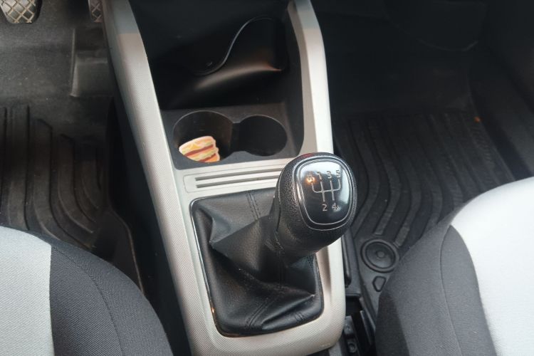 斯柯达 晶锐 2017款 1.4L 手动车享版局部细节18