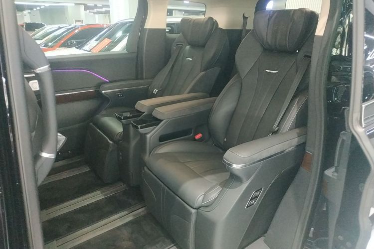 红旗HQ9 PHEV 2024款 2.0T 四驱豪华版中控内饰7004