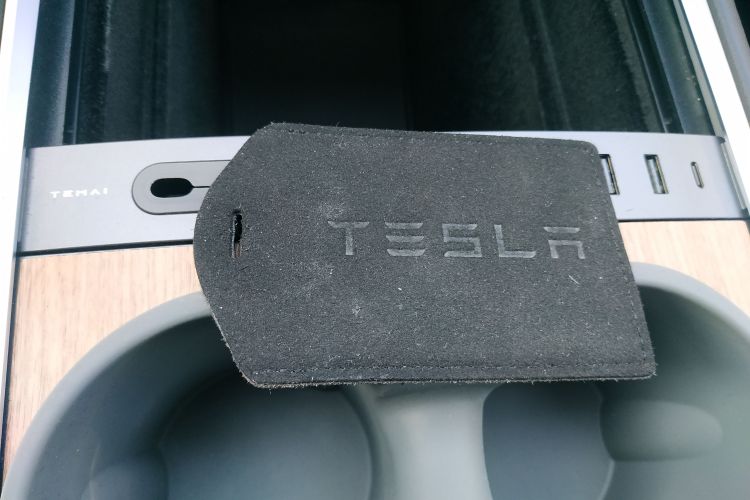 特斯拉 Model Y 2021款 标准续航后驱版中控内饰7001