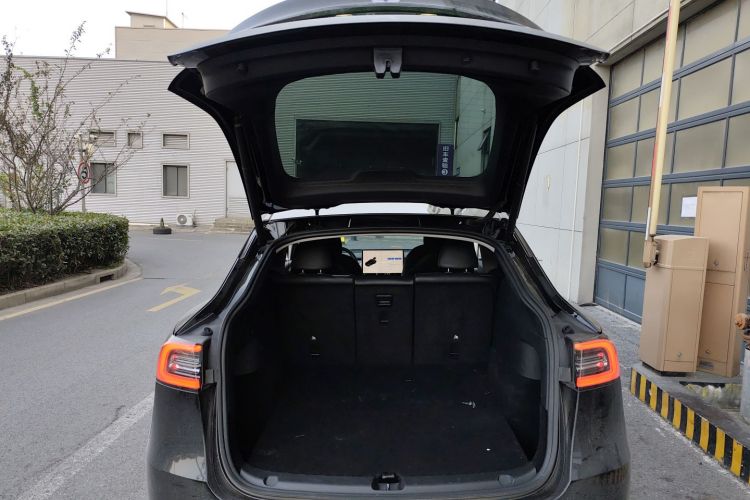 特斯拉 Model Y 2021款 标准续航后驱版机舱底盘23
