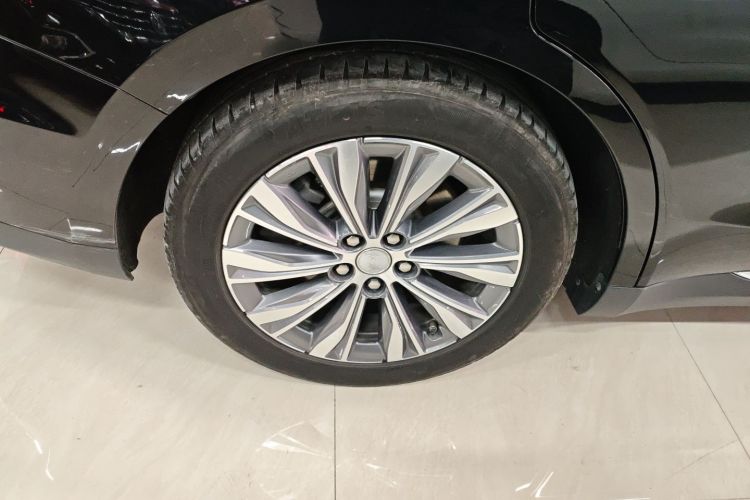 红旗E-QM5 2023款 620km PLUS车身外观6002