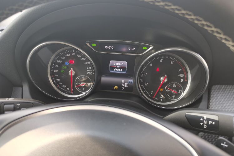 奔驰GLA 2018款 GLA 200 时尚型中控内饰14