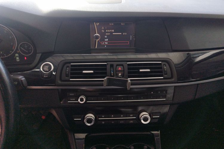 宝马5系 2013款 520Li 典雅型中控内饰16