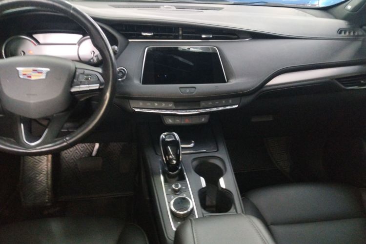 凯迪拉克XT4 2020款 28T 两驱领先型中控内饰16