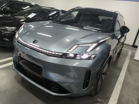 领克08 EM-P 2025款 220km 四驱性能Halo