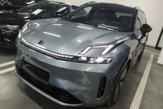 领克08 EM-P 2025款 220km 四驱性能Halo