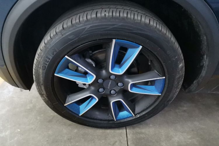 领克01 2017款 2.0T 两驱耀Pro版车身外观6007