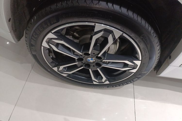 宝马X1 2024款 sDrive25Li M运动套装车身外观6008