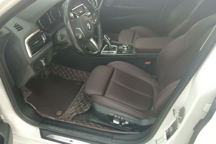 宝马1系 2022款 120i M运动曜夜版局部细节19