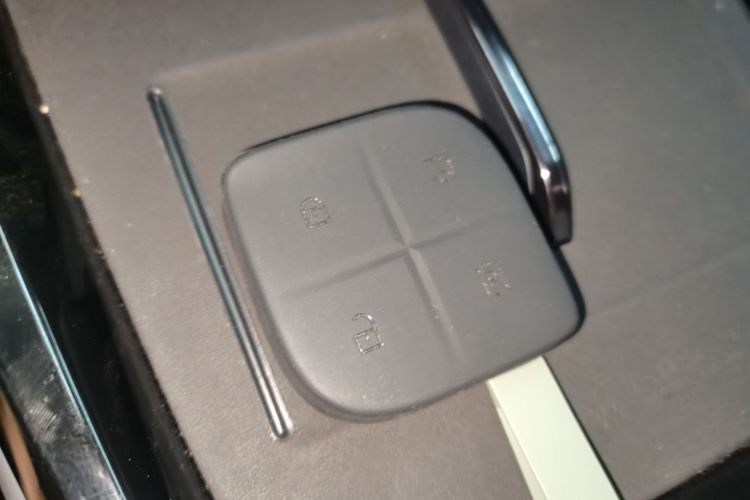 领克08 EM-P 2025款 245km 超长续航Halo中控内饰7001