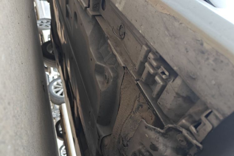 丰田 卡罗拉 2019款 1.2T S-CVT GL-i精英版局部细节9001