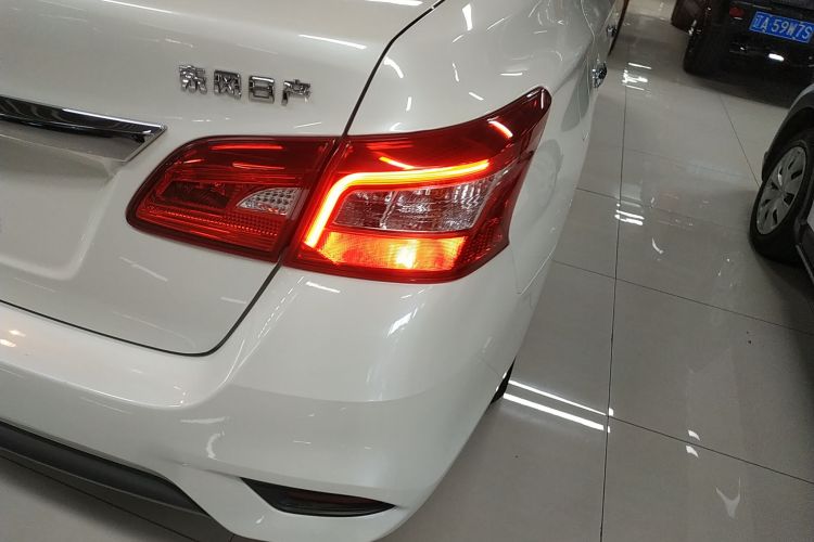 日产 轩逸 2022款 经典 1.6XE CVT舒适版车身外观9