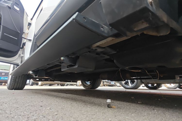 众泰T700 2017款 2.0T 自动尊贵型局部细节9002