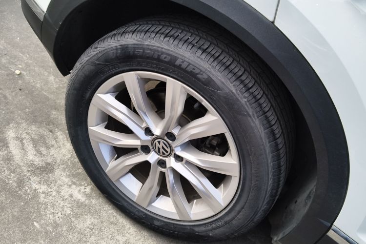 大众 T-ROC探歌 2018款 230TSI DSG两驱进取型 国V车身外观6008