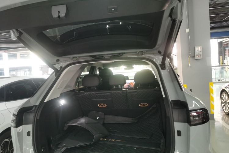 奇瑞 风云T9 2024款 120 长续航版标准型 5座 三元锂局部细节23