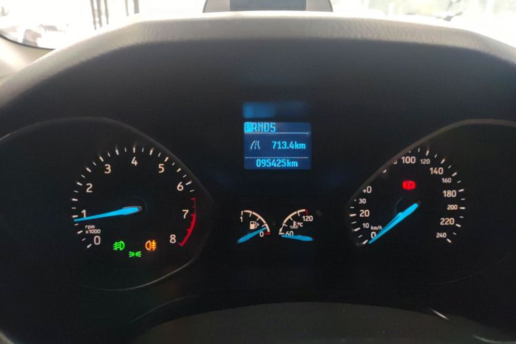 福特 福克斯 2017款 三厢 1.6L 自动舒适型智行版局部细节14