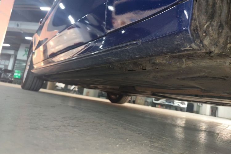 奔驰C级(进口) 2020款 改款 C 200 旅行轿车局部细节9001