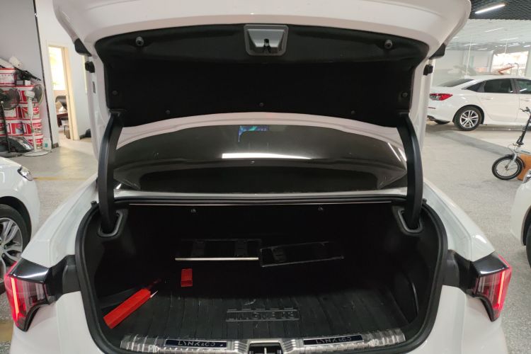 领克03 2023款 1.5TD DCT劲Pro机舱底盘23