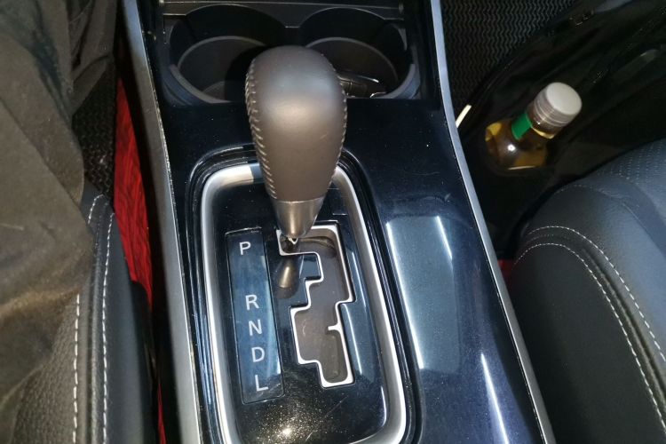 三菱 欧蓝德 2018款 2.4L 四驱豪华版 7座局部细节18