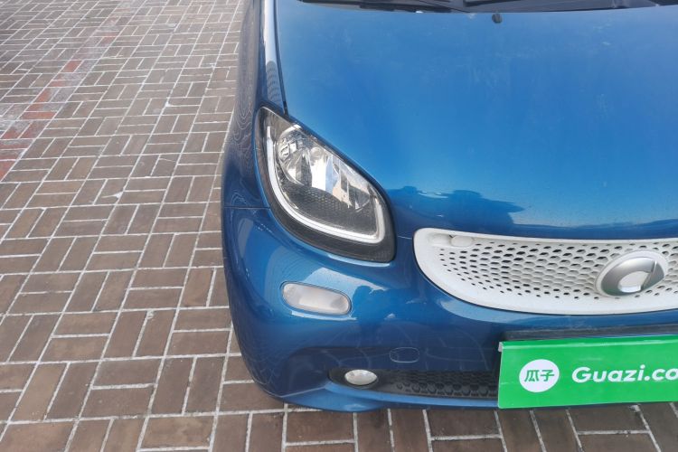 smart fortwo 2016款 0.9T 66千瓦硬顶极致版车身外观8