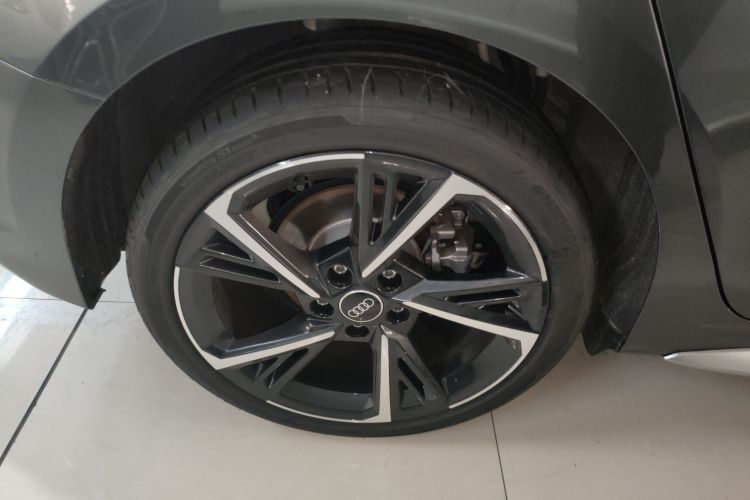 奥迪A3 2024款 Sportback 35 TFSI 时尚运动型车身外观6003