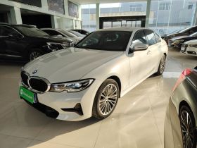 宝马3系 2022款 320i 运动套装