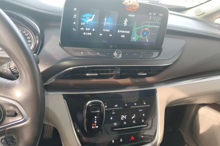 别克GL8 2020款 陆上公务舱 652T 豪华型福祉版中控内饰16