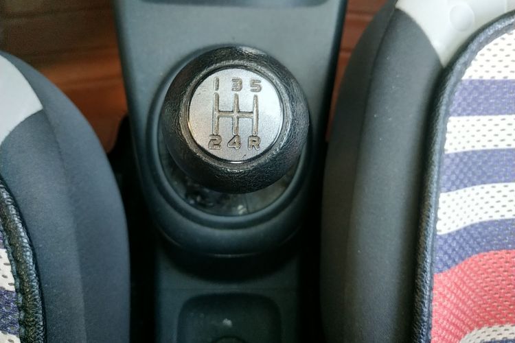 铃木 奥拓 2013款 改款 1.0L 手动舒适型中控内饰18