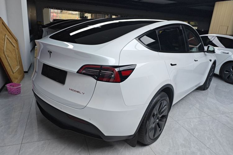 特斯拉 Model Y 2023款 长续航全轮驱动版车身外观6005