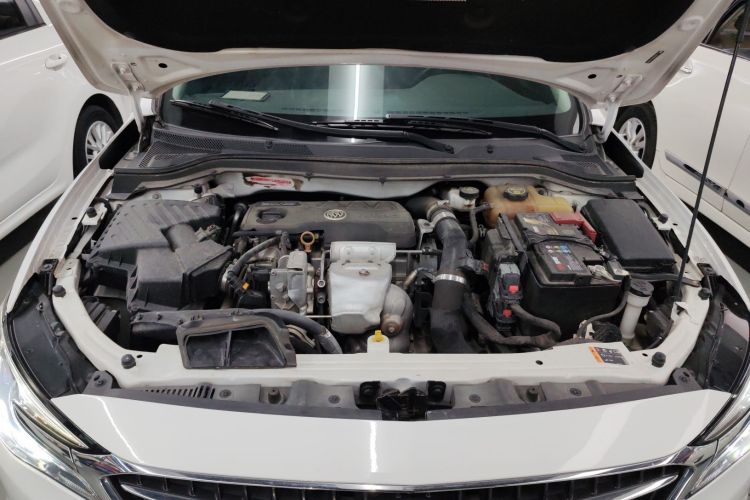 别克 英朗 2019款 18T 自动互联精英型 国VI机舱底盘24