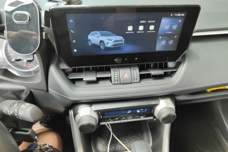 丰田 RAV4荣放 2024款 2.0L CVT两驱都市版中控内饰16