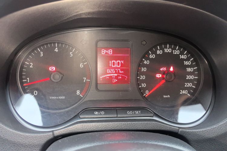 大众 Polo 2013款 1.4L 手动风尚版中控内饰14