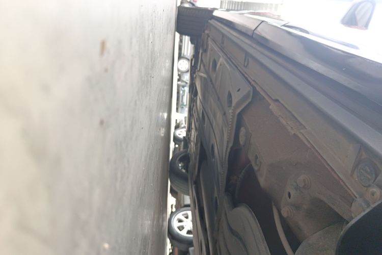 奥迪Q2L 2018款 35 TFSI 时尚动感型 国V机舱底盘30