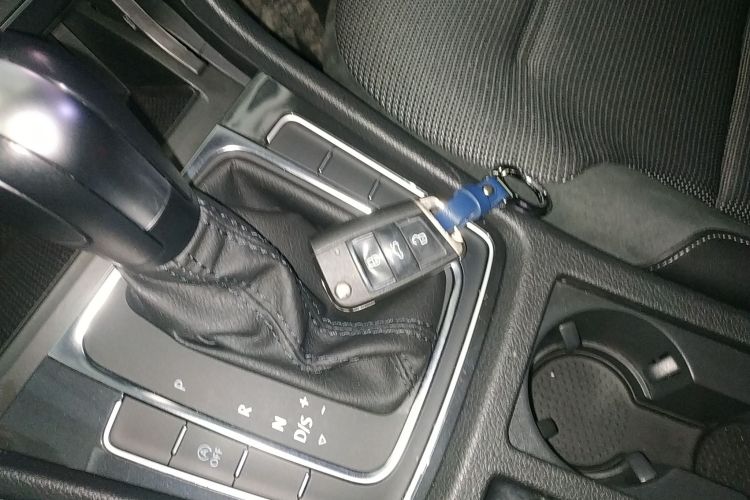 大众 高尔夫 2019款 280TSI DSG舒适型 国VI中控内饰11