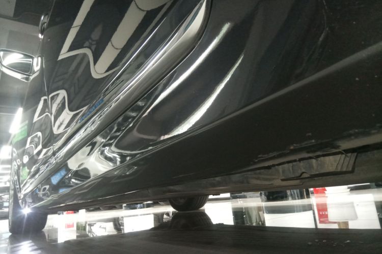 宝马7系 2016款 740Li 领先型局部细节9002