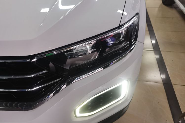 大众 T-ROC探歌 2018款 280TSI DSG四驱舒适型 国V局部细节36