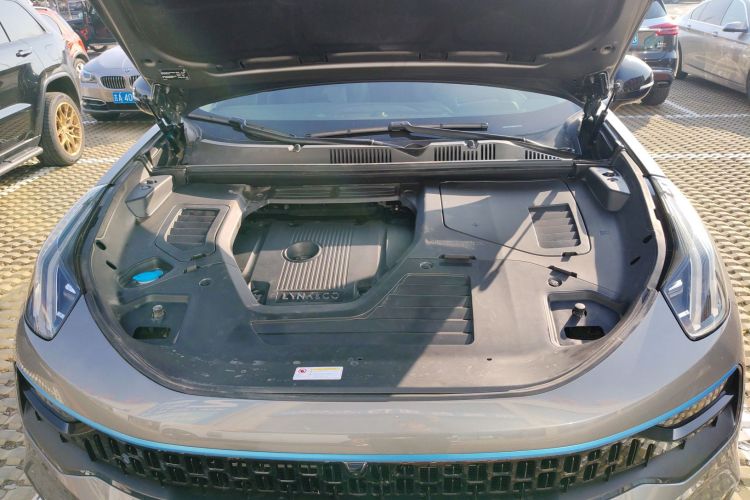 领克05 2020款 2.0TD 两驱耀Halo机舱底盘24