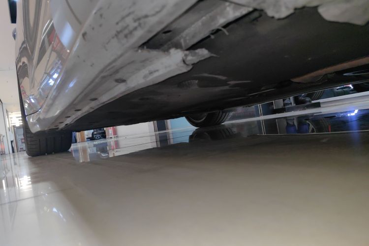 保时捷 2014款 Panamera 4 3.0T机舱底盘29