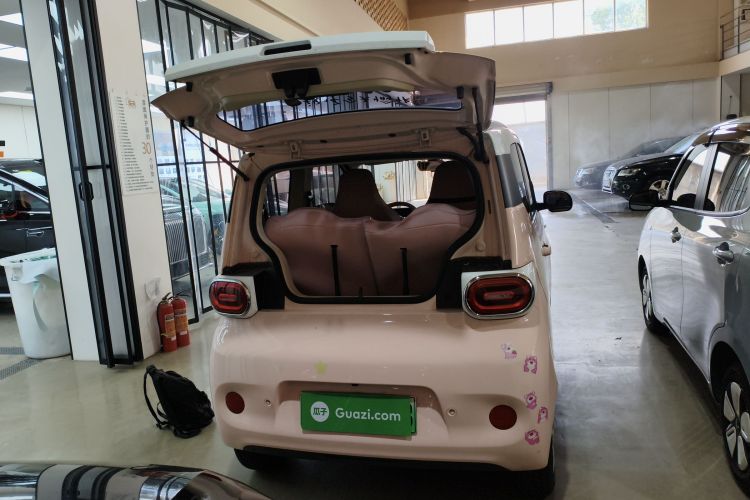 五菱汽车 宏光MINIEV 2024款 第三代 215km 进阶版机舱底盘23