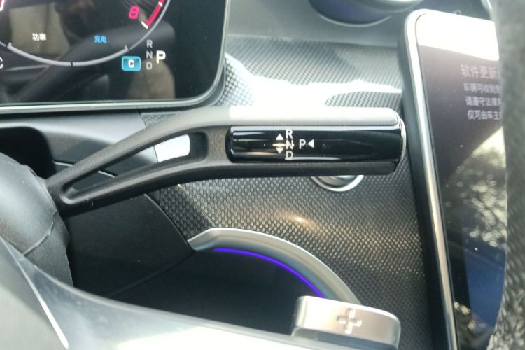 奔驰C级 2024款 改款 C 260 L 运动版局部细节18