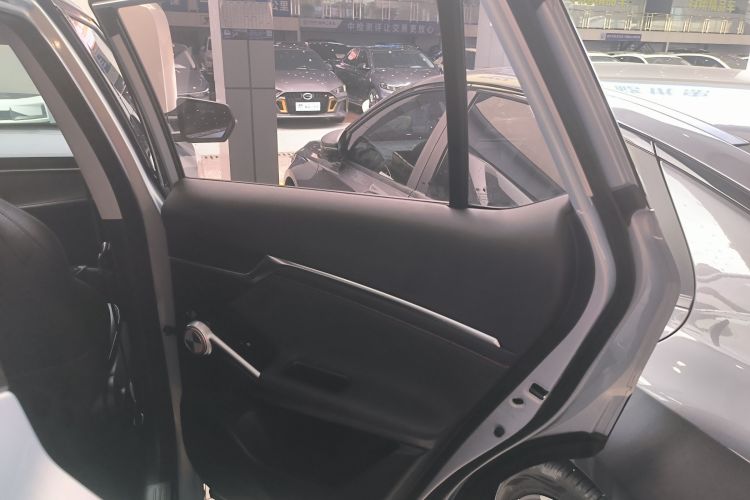 广汽传祺 影酷 2022款 1.5T 超新星版中控内饰45