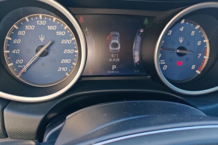 玛莎拉蒂 Ghibli 2014款 3.0T 标准版中控内饰15