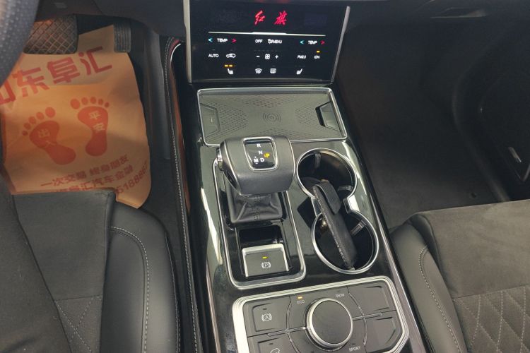 红旗HS7 2022款 2.0T DCT两驱智联旗享版 五座中控内饰18