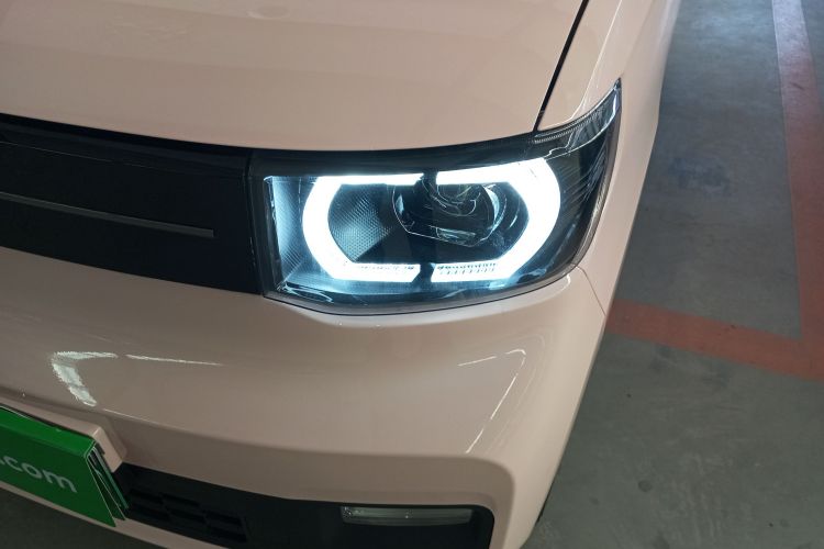 五菱汽车 宏光MINIEV 2022款 马卡龙时尚款 磷酸铁锂车身外观36